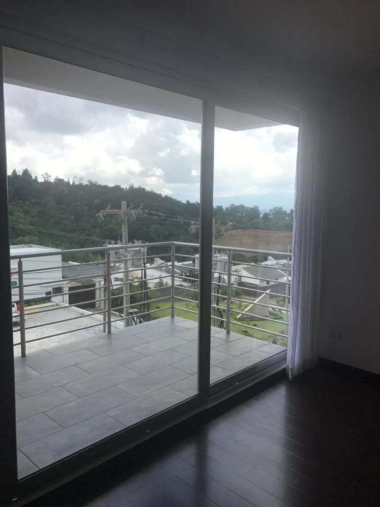 Apartamento en renta zona 16 — foto 4 de 11