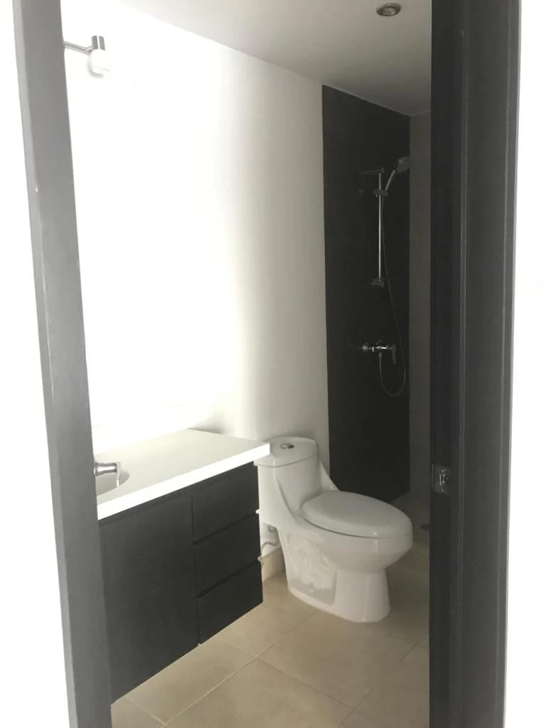 Apartamento en renta zona 16 — foto 6 de 11